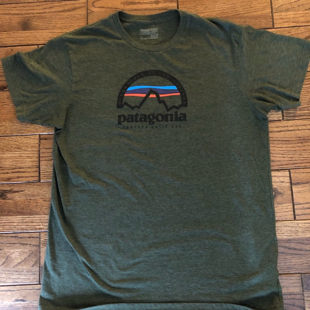 Patagonia Women’s shirt size large